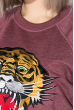 Свитшот женский с нашивкой «Тигр» 82PD919 бордовый
