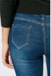 Джинсы женские укороченные с потертостями 915K002 синий