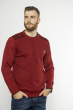Стильный мужской свитер с нашивками на плечах 85F390 бордовый