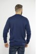 Стильный мужской свитер с нашивками на плечах 85F390 синий