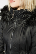 Куртка женская однотонная с мехом на капюшоне 68PD2139 черный