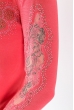 Джемпер женский с кружевом на рукаве 81PD306 коралловый Джемпер женский с кружевом на рукаве 81PD306 коралловый