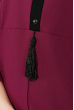 Платье женское (батал) контрастный воротник, элемент декора на груди 74PD316 сливово-черный