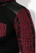 Свитер мужской с нашивками и кожзама на плечах 48P3274-1 черно-бордовый