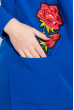 Платье женское (батал) с цветочными нашивками, боковыми карманами 74PD321 электрик