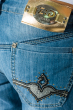 Джинсы женские с вышивкой на задних карманах 19PL124 светло-синий