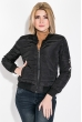 Бомбер женский с цветочной нашивкой на рукаве 673K003 черный Бомбер женский с цветочной нашивкой на рукаве 673K003 черный